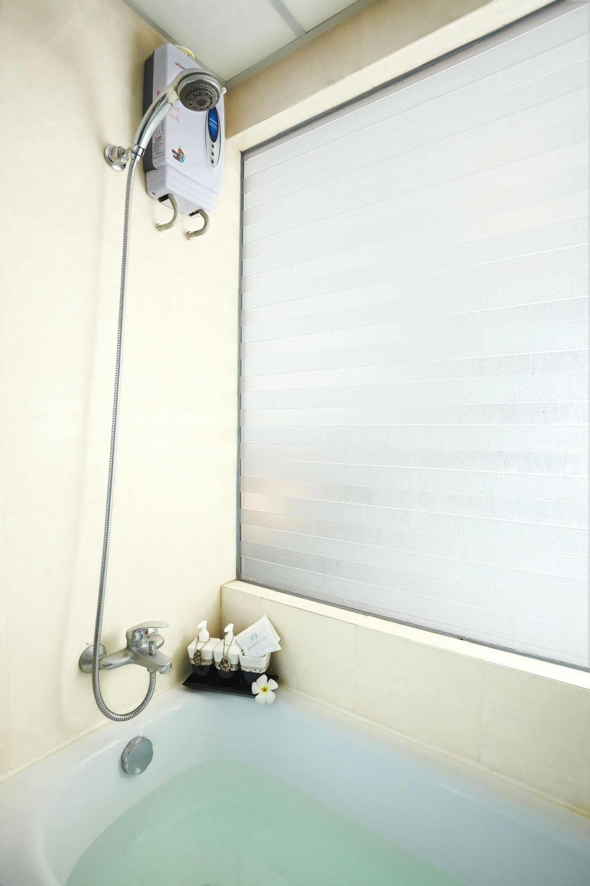 Diamond Residence Ratchada Bangkok Exterior photo