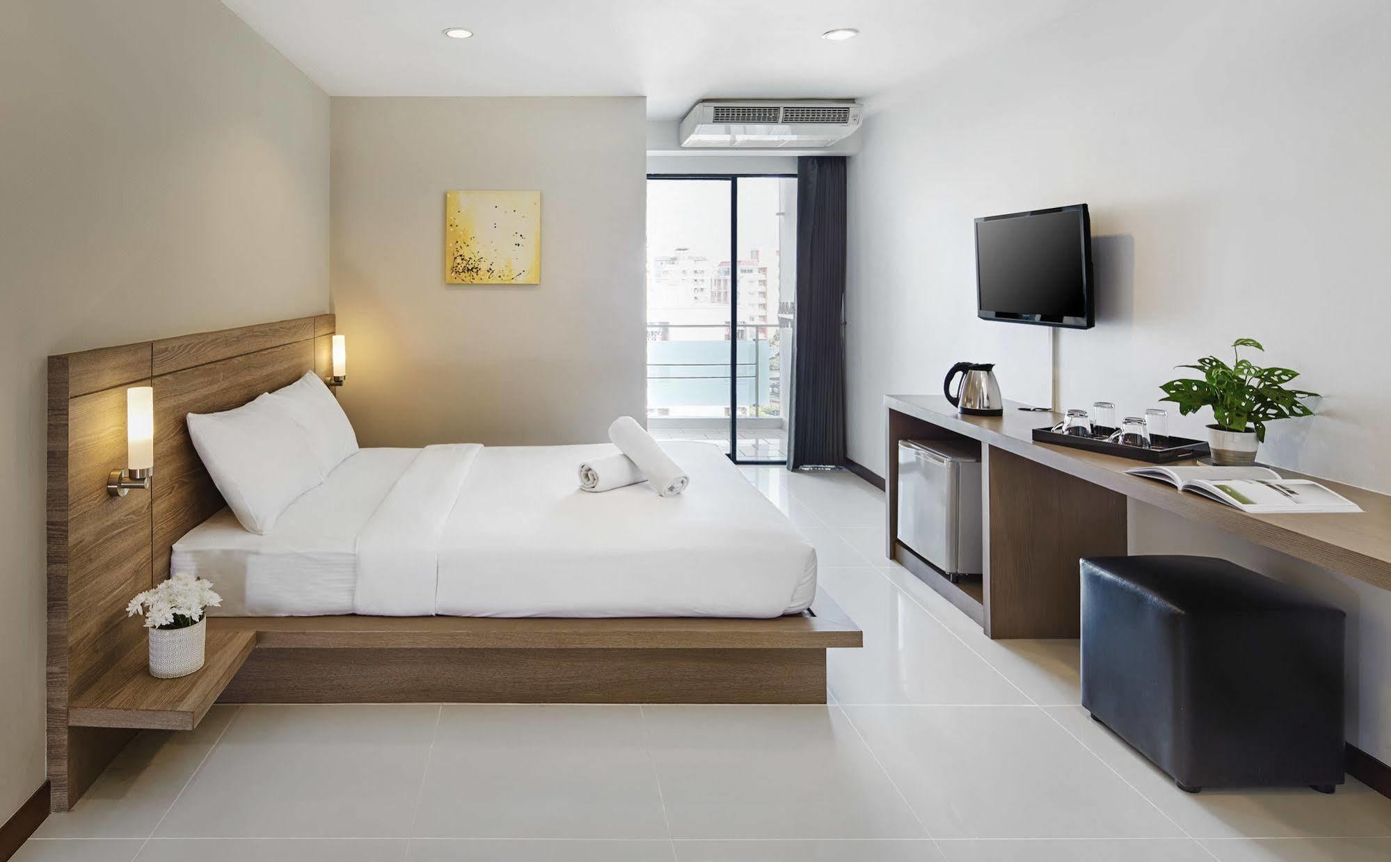 Diamond Residence Ratchada Bangkok Exterior photo